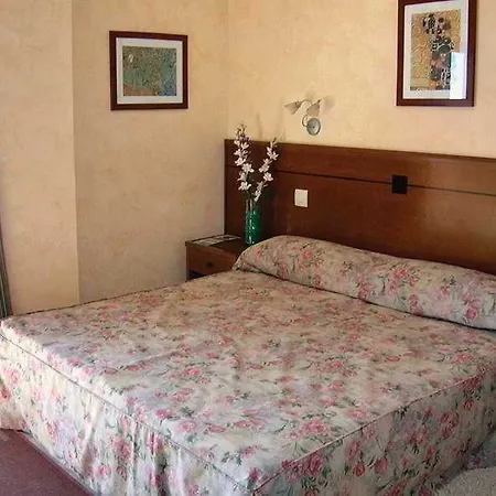 Turisticos Don Juan Apartment Manilva